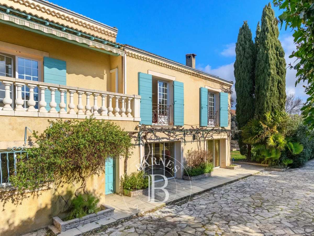 Villa Saint-Victoret