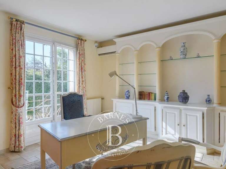 Villa Saint-Victoret - 4 chambres - 428m²