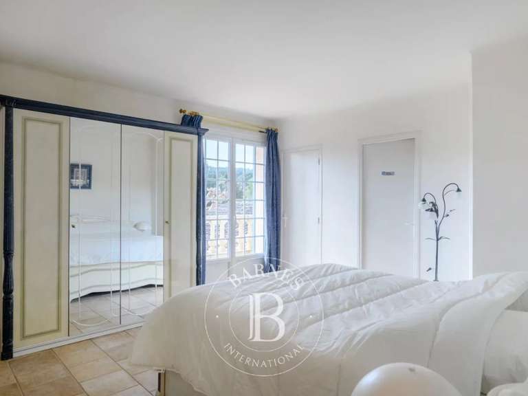 Villa Saint-Victoret - 4 chambres - 428m²