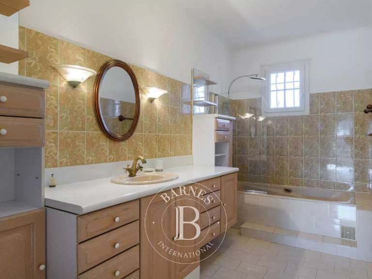 Villa Saint-Victoret - 4 bedrooms - 428m²