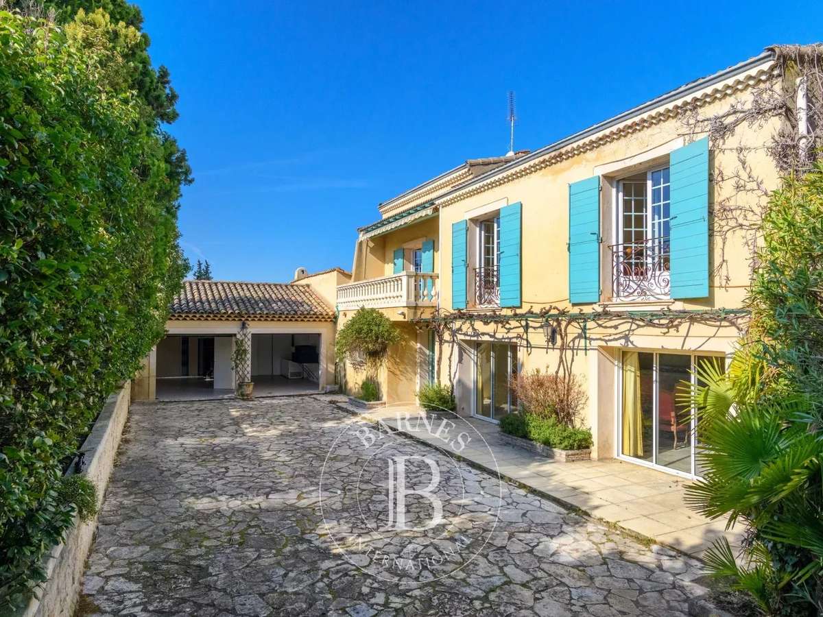 Villa Saint-Victoret