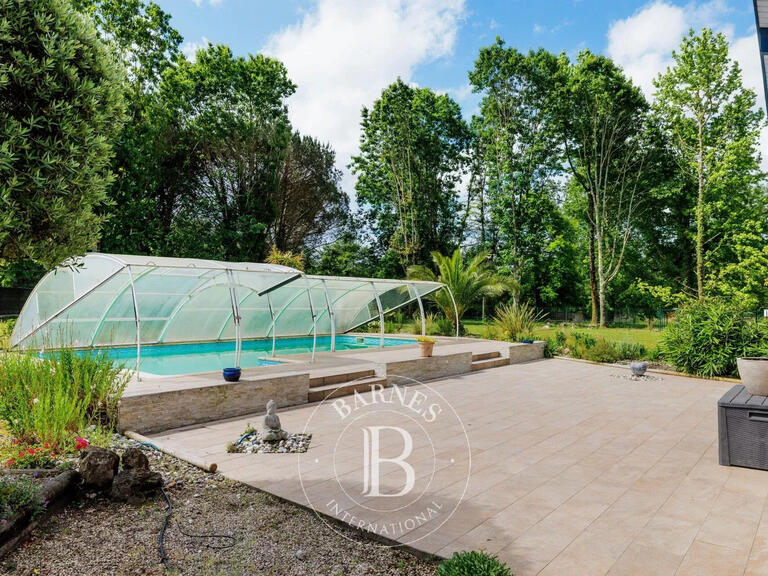 Maison Saint-Vincent-de-Tyrosse - 5 chambres - 240m²