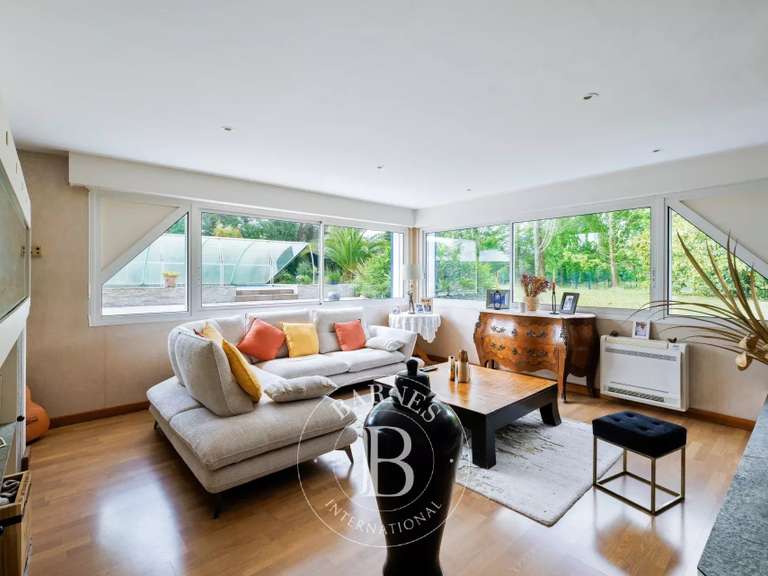 Maison Saint-Vincent-de-Tyrosse - 5 chambres - 240m²