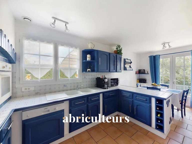 House Saint-Vincent-de-Tyrosse - 4 bedrooms - 160m²