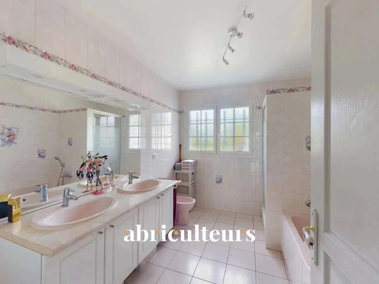 House Saint-Vincent-de-Tyrosse - 4 bedrooms - 160m²