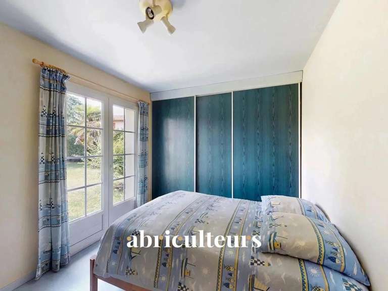 House Saint-Vincent-de-Tyrosse - 4 bedrooms - 160m²