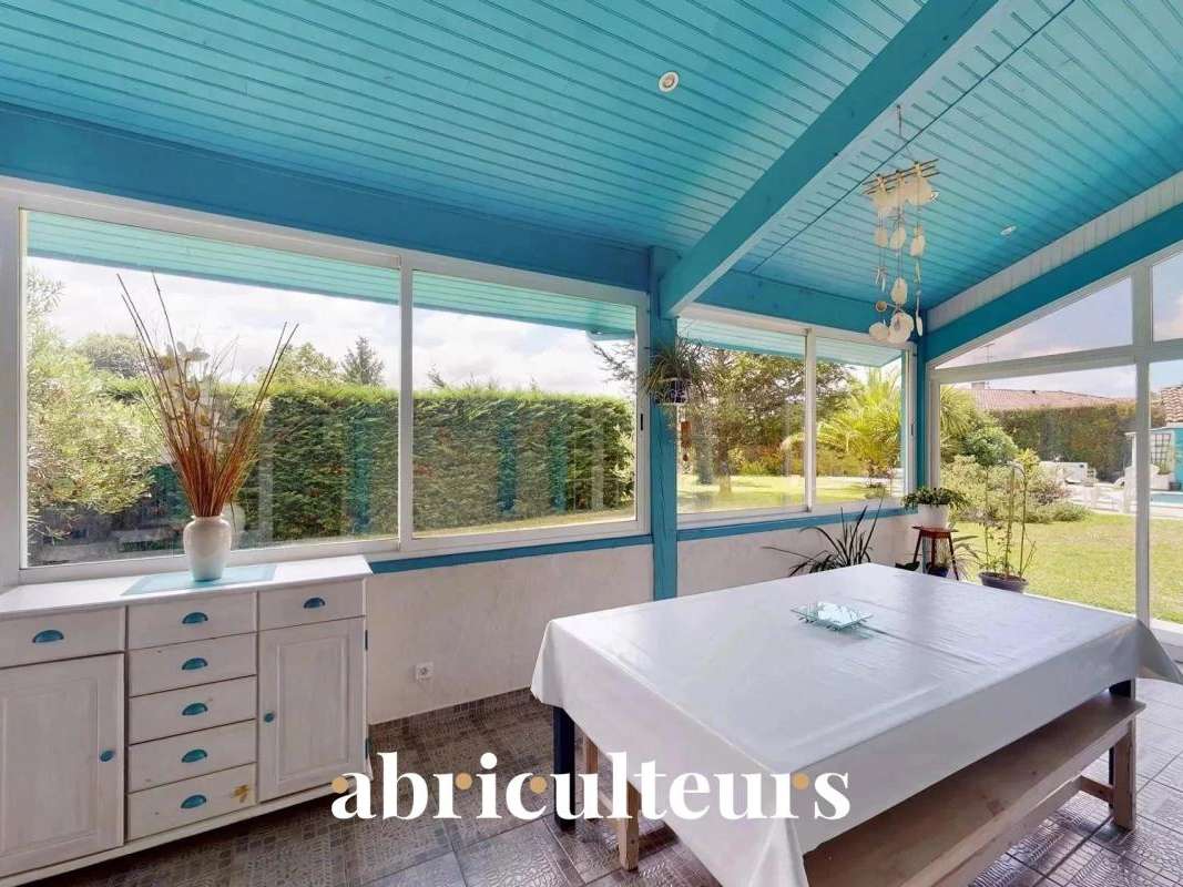 House Saint-Vincent-de-Tyrosse