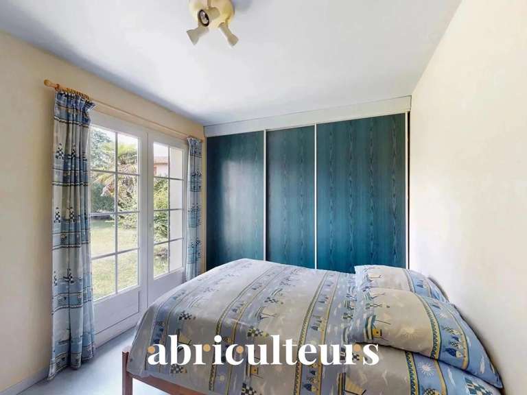 Maison Saint-Vincent-de-Tyrosse - 4 chambres - 160m²