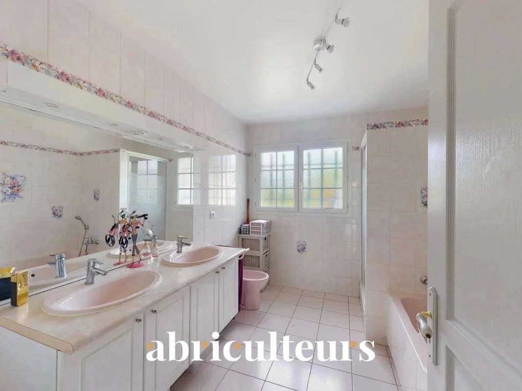 House Saint-Vincent-de-Tyrosse