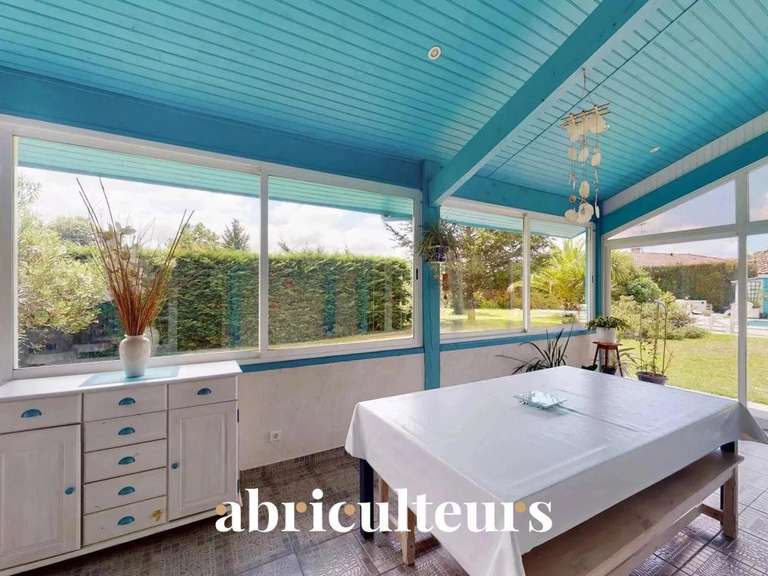 Maison Saint-Vincent-de-Tyrosse - 4 chambres - 160m²