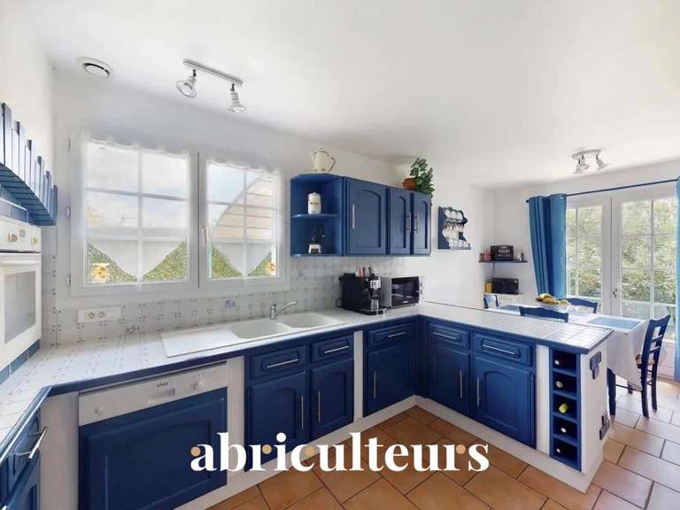 House Saint-Vincent-de-Tyrosse - 4 bedrooms - 160m²