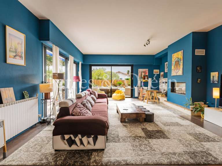 Maison Saint-Vincent-de-Tyrosse - 6 chambres - 336m²