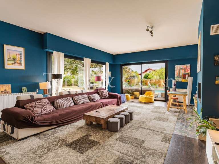 Maison Saint-Vincent-de-Tyrosse - 6 chambres - 336m²
