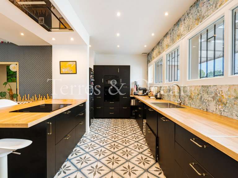 Maison Saint-Vincent-de-Tyrosse - 6 chambres - 336m²