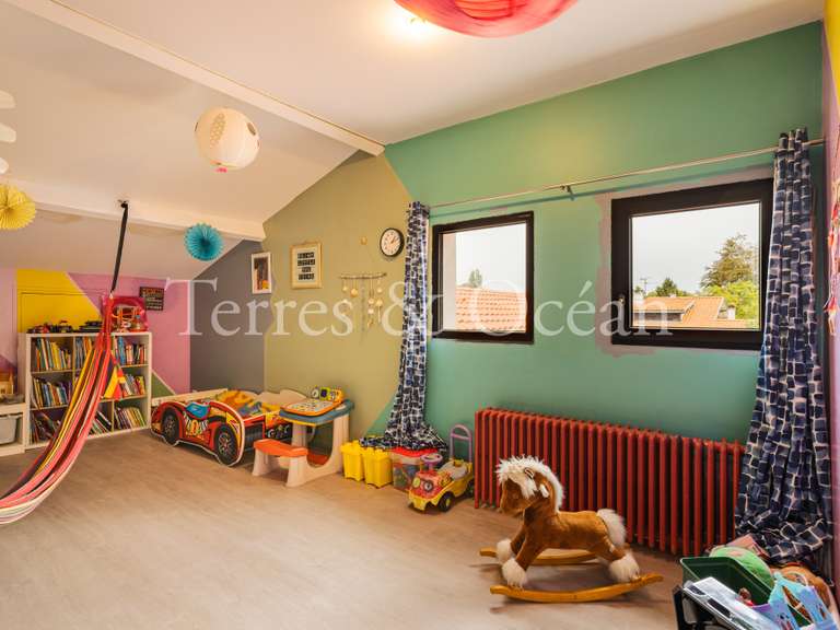 Maison Saint-Vincent-de-Tyrosse - 6 chambres - 336m²