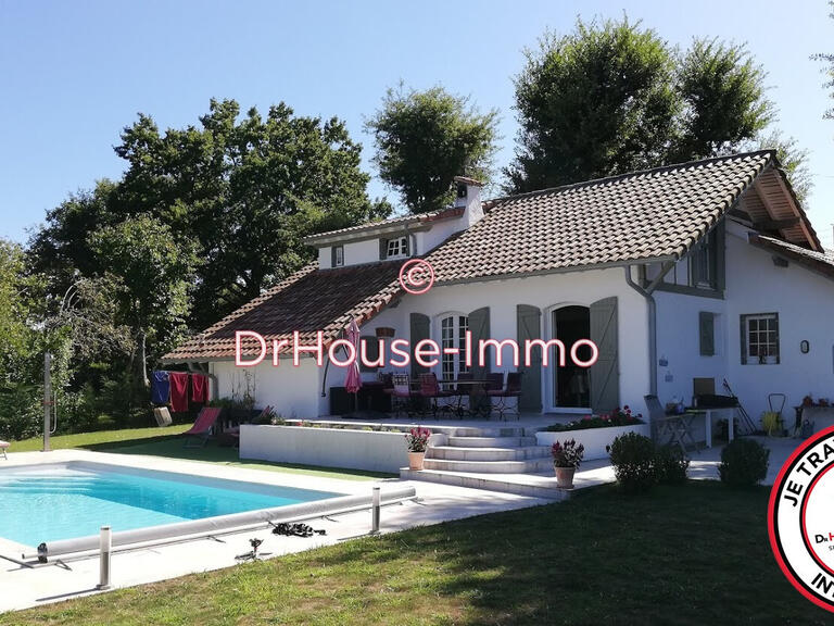 Villa Saint-Vincent-de-Tyrosse - 4 chambres - 145m²