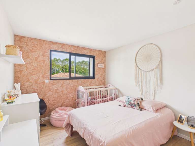 Villa Saint-Vincent-de-Tyrosse - 5 chambres - 160m²