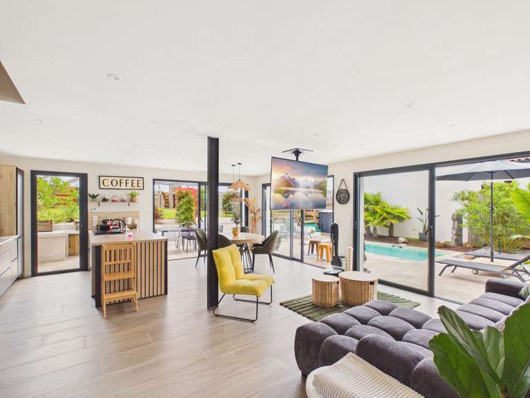 Villa Saint-Vincent-de-Tyrosse - 5 chambres - 160m²