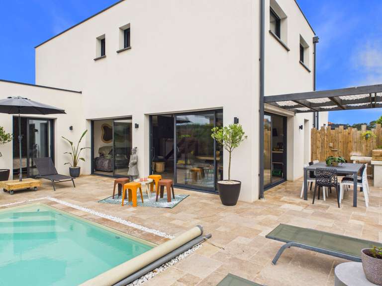 Villa Saint-Vincent-de-Tyrosse - 5 chambres - 160m²