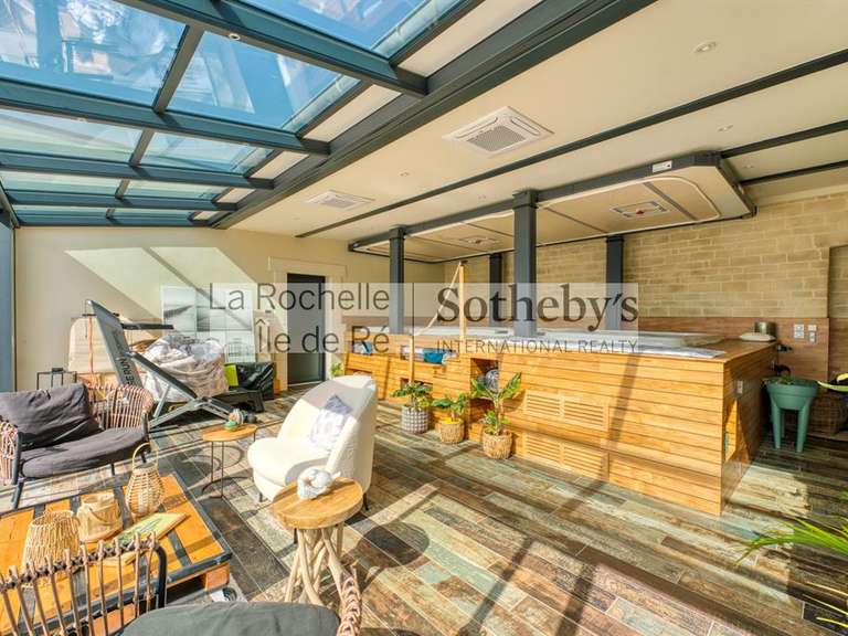 Maison Saint-Xandre - 5 chambres - 380m²