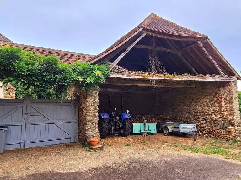 House Saint-Yrieix-la-Perche - 4 bedrooms - 154m²