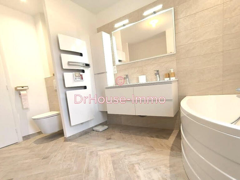 Villa Saint-Yrieix-la-Perche - 4 chambres - 160m²