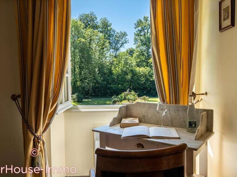 Villa Saint-Yrieix-la-Perche - 13 chambres - 675m²