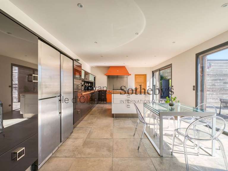 Maison Saint-Yrieix-sur-Charente - 7 chambres - 478m²
