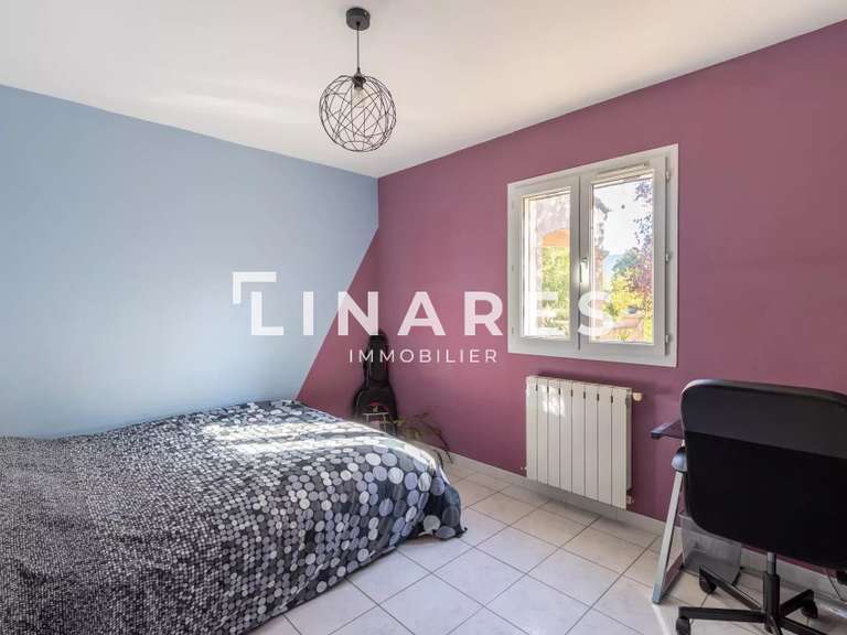 Maison Saint-Zacharie - 4 chambres - 145m²