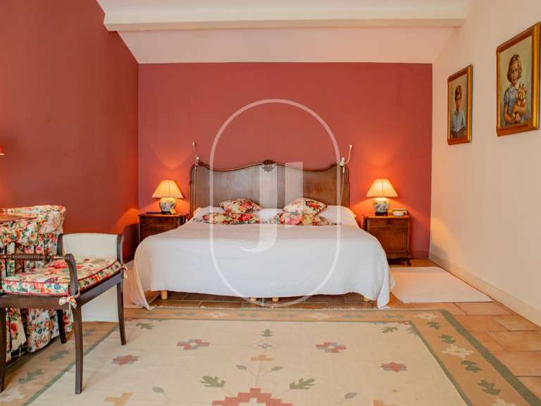 Maison Sainte-Cécile-les-Vignes - 5 chambres - 257m²