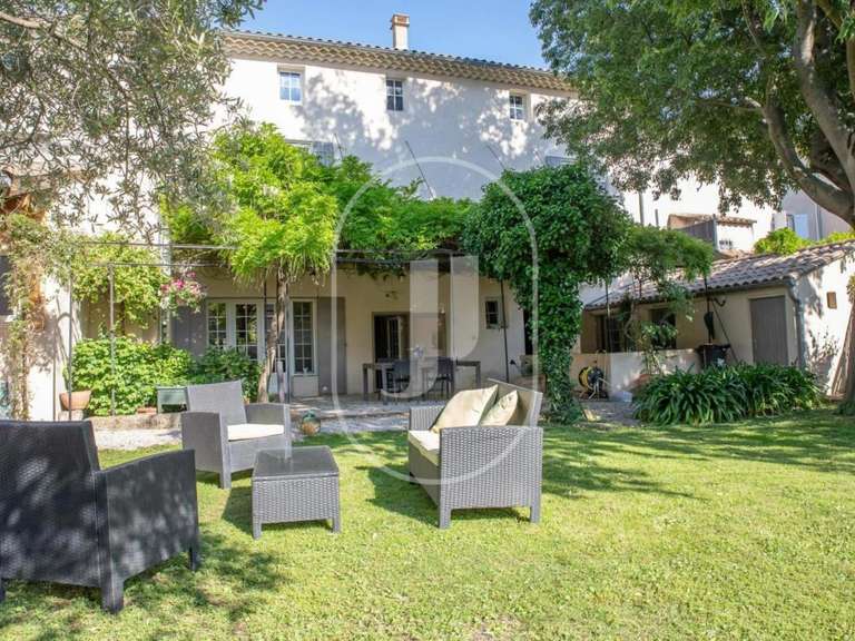 Maison Sainte-Cécile-les-Vignes - 7 chambres - 330m²