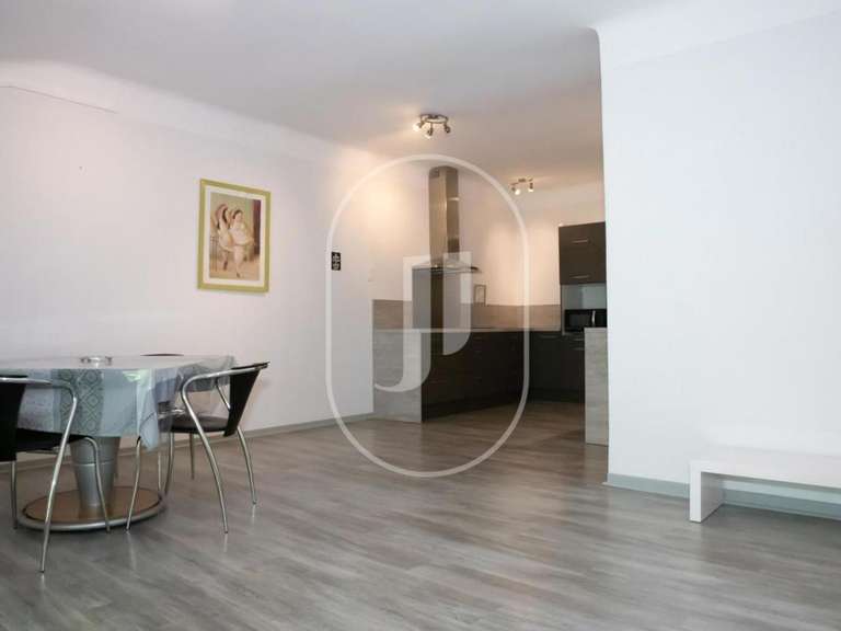 Maison Sainte-Cécile-les-Vignes - 7 chambres - 330m²