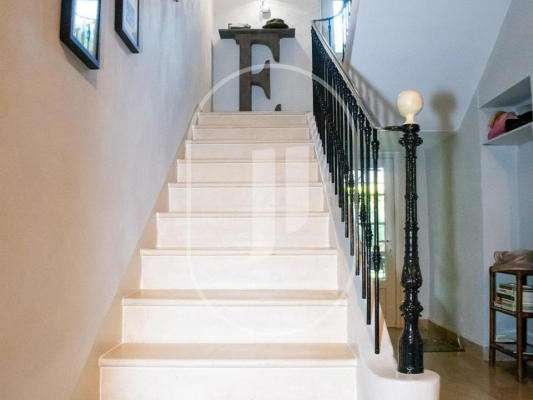 Maison Sainte-Cécile-les-Vignes - 7 chambres - 330m²