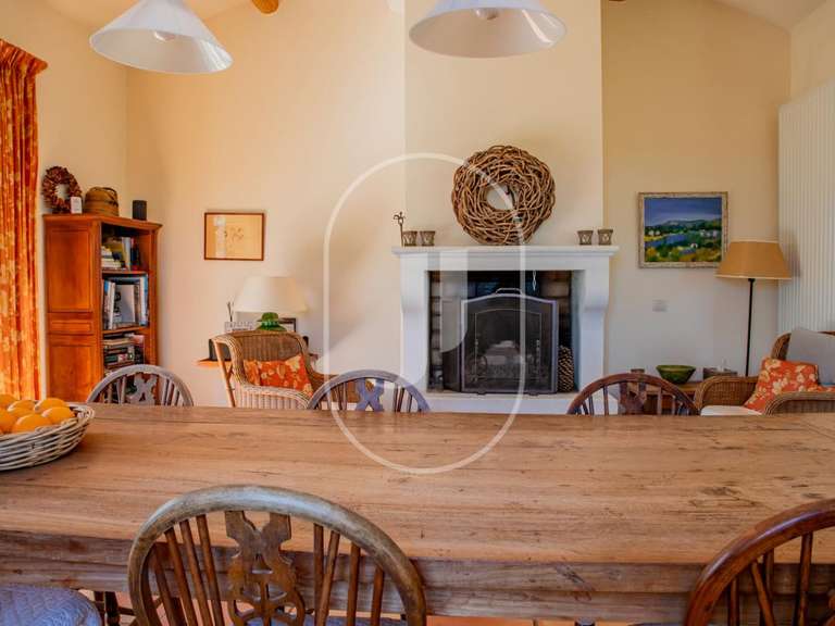 Maison Sainte-Cécile-les-Vignes - 5 chambres - 257m²