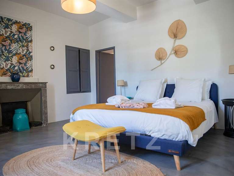 Maison Sainte-Cécile-les-Vignes - 6 chambres - 363m²