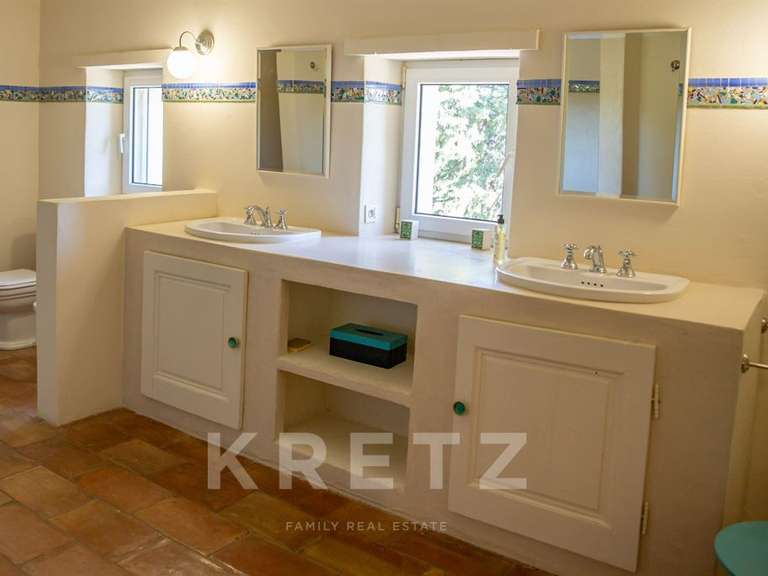 Maison Sainte-Cécile-les-Vignes - 6 chambres - 363m²