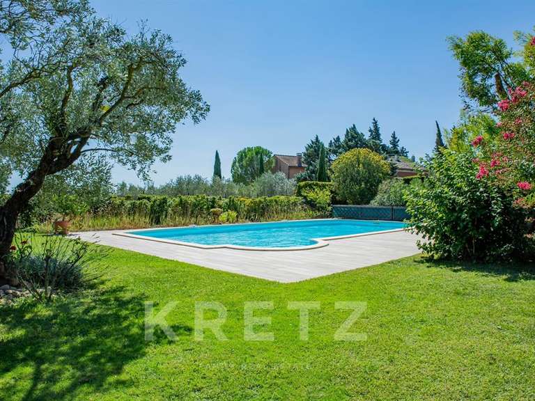 Maison Sainte-Cécile-les-Vignes - 5 chambres - 257m²