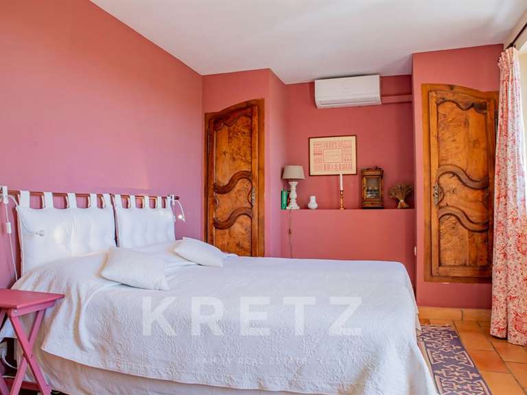 Maison Sainte-Cécile-les-Vignes - 5 chambres - 257m²