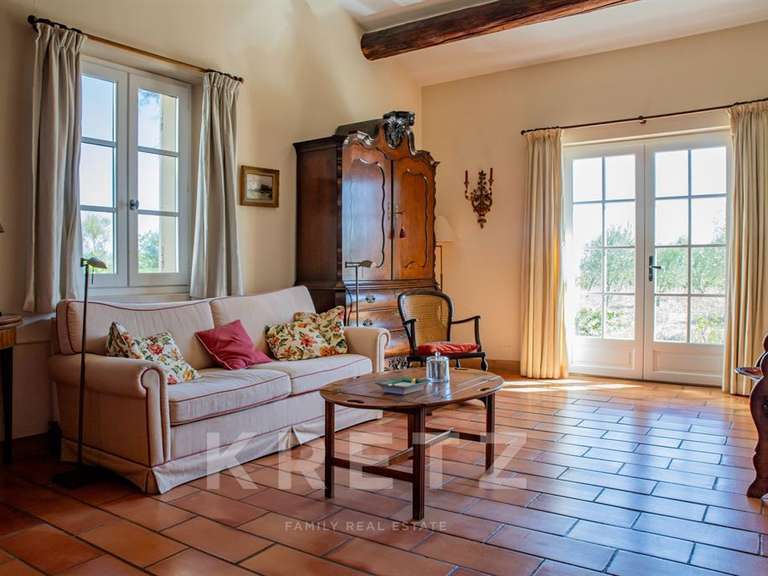 Maison Sainte-Cécile-les-Vignes - 5 chambres - 257m²