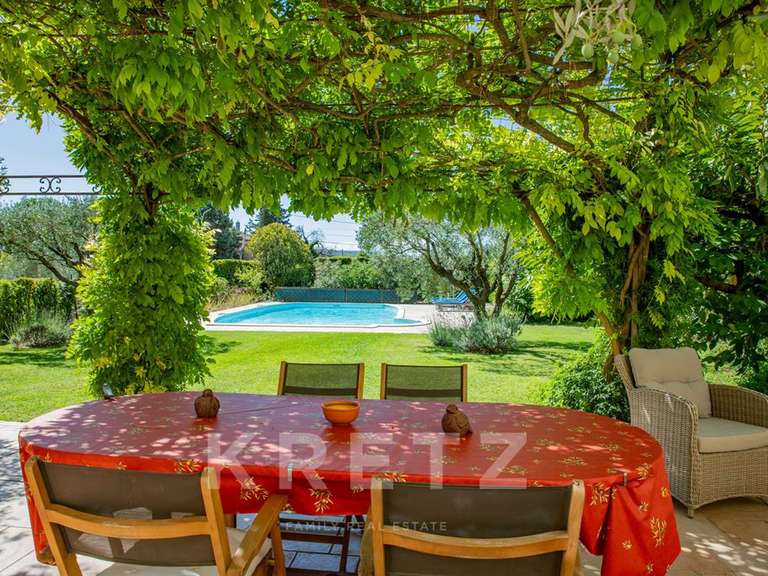 Maison Sainte-Cécile-les-Vignes - 5 chambres - 257m²