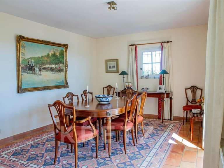 Maison Sainte-Cécile-les-Vignes - 5 chambres - 257m²