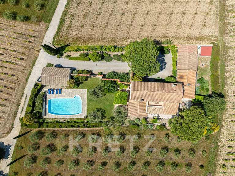 Maison Sainte-Cécile-les-Vignes - 5 chambres - 257m²
