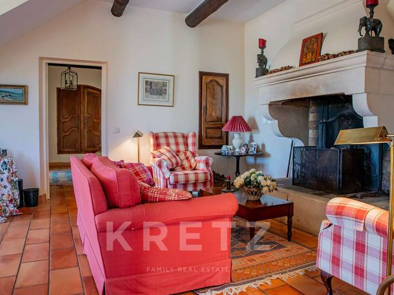 Maison Sainte-Cécile-les-Vignes - 5 chambres - 257m²