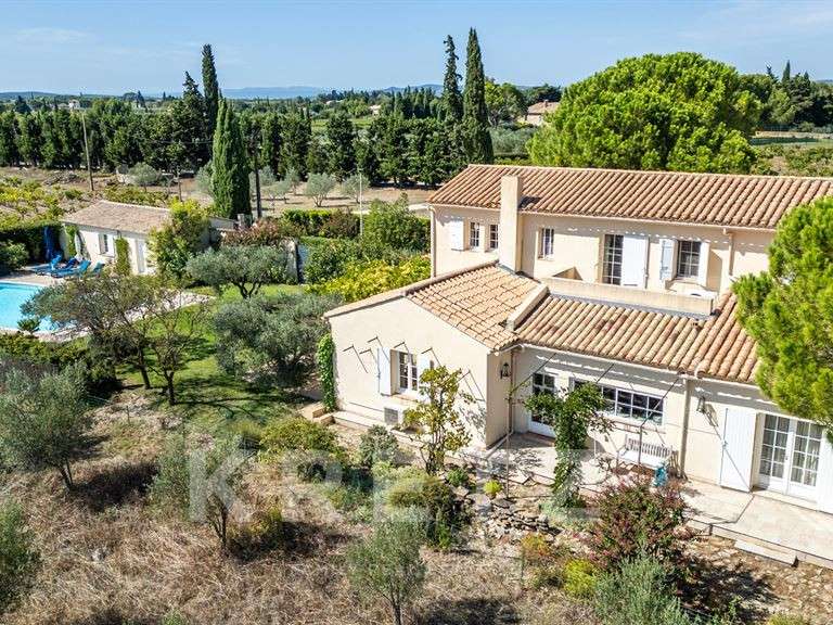 Maison Sainte-Cécile-les-Vignes - 5 chambres - 257m²