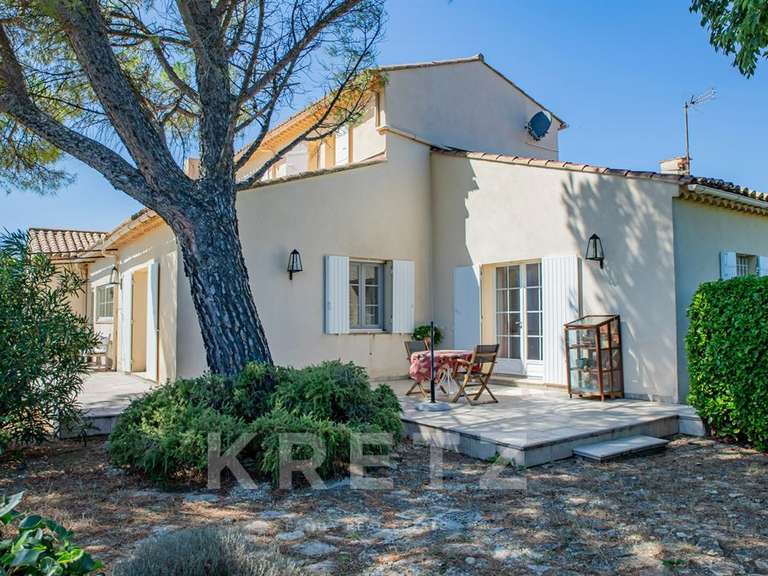 Maison Sainte-Cécile-les-Vignes - 5 chambres - 257m²