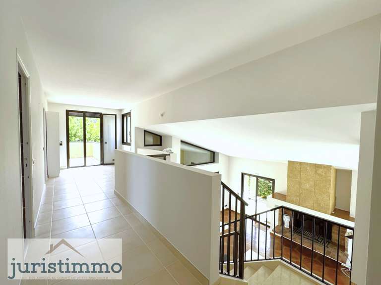 Maison Sainte-Cécile-les-Vignes - 3 chambres - 210m²