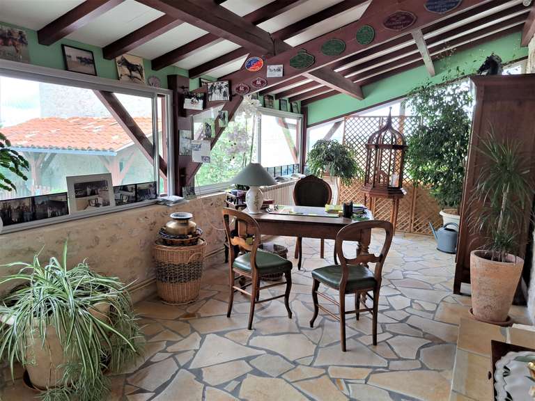 Maison Sainte-Colombe-de-Villeneuve - 4 chambres - 240m²