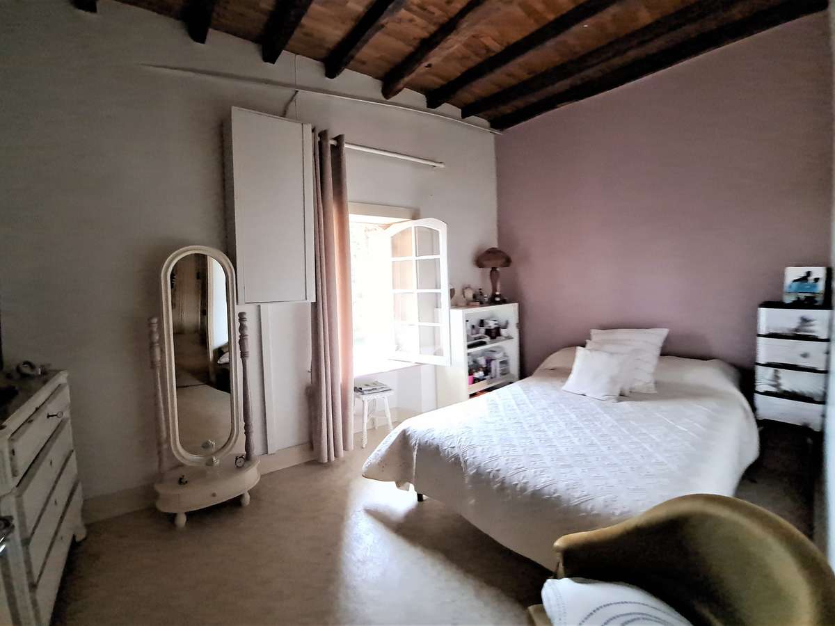 Maison Sainte-Colombe-de-Villeneuve