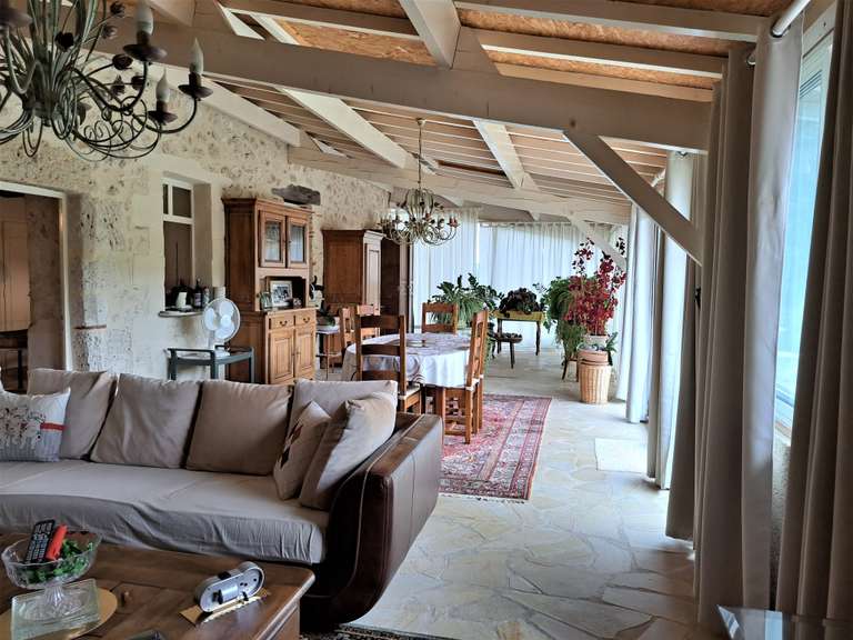 Maison Sainte-Colombe-de-Villeneuve - 4 chambres - 240m²