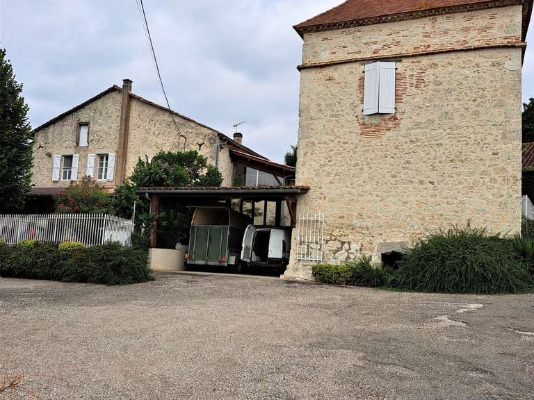 Maison Sainte-Colombe-de-Villeneuve - 4 chambres - 240m²